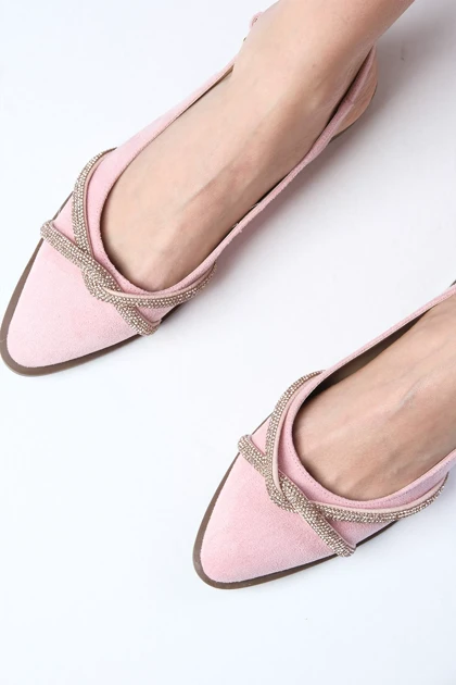 کالج زنانه میوگوستو mio-gusto