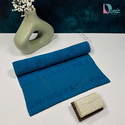 حوله دستی طرح والرون رنگ سرمه ای روشن