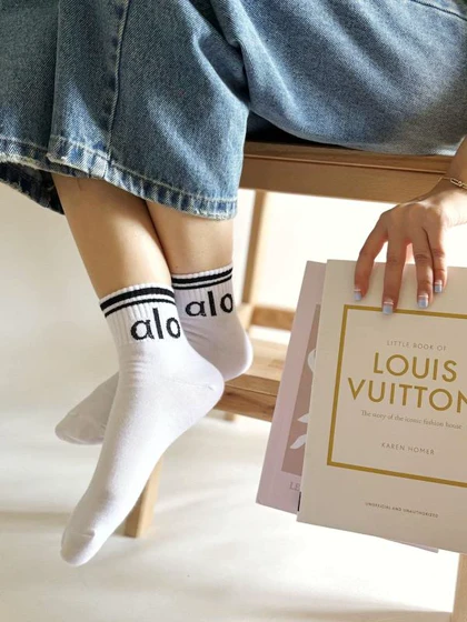 جوراب نیم ساق ساق‌دار الو (alo)