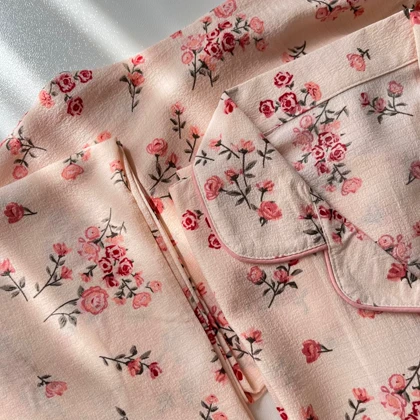 ست بلوز و شلوار راحتی موسلین طرح گل رز