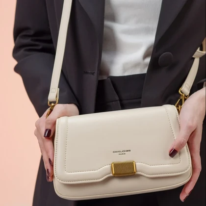 David Jones cm6961