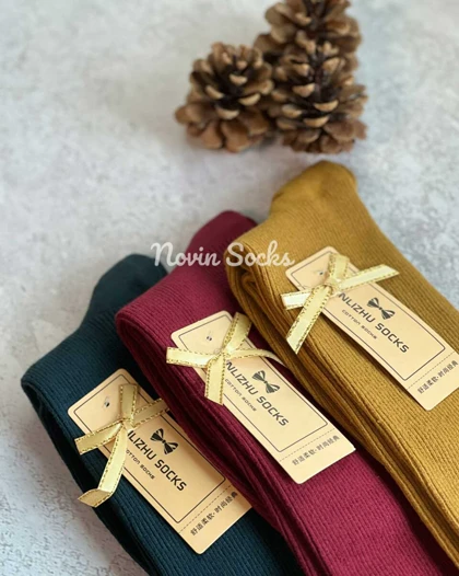 جوراب ساق‌دار کبریتی طرح پاییز