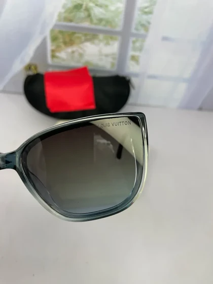 عینک آفتابی زنانه لویی ویتون 9523