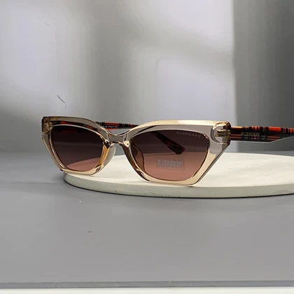 عینک آفتابی زنانه بربری با فریم کائوچو و لنز پلی‌کربنات UV400 Burberry Women