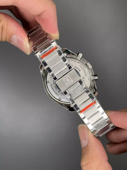 ساعت مچی امگا اسپیدمستر بند سیلور صفحه قرمز Omega Speadmaster