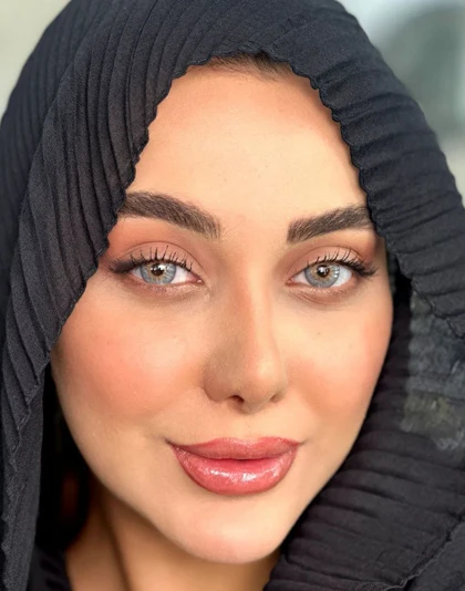 لنز رنگی سالانه یونیک Unique