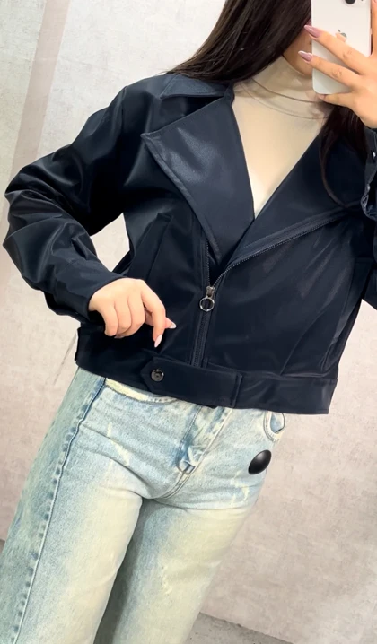 کت چرم زنانه مدل بامبر زیپ کج قد 50 آستردار