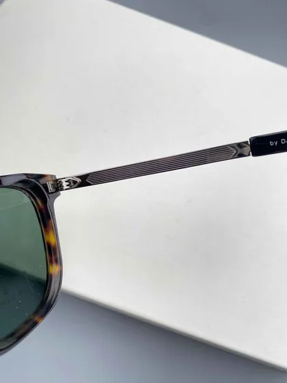 عینک آفتابی دیوید بکهام مدل DB7067