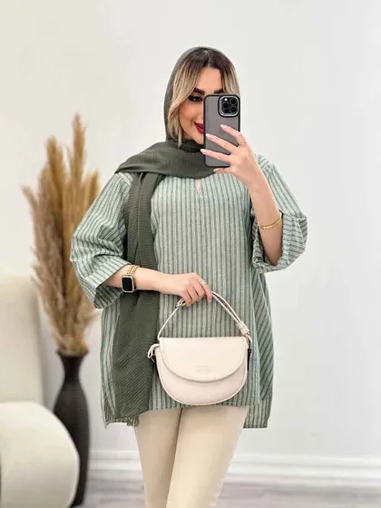 مانتو یقه چاک آستین پاکتی