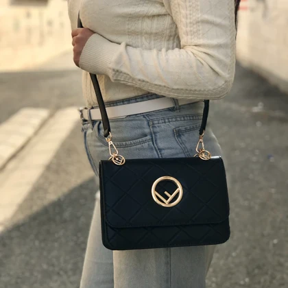 کیف زنانه فندی FENDI وارداتی کد 880
