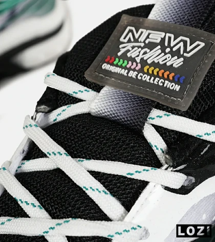 کفش کتانی سفید مشکی سبز Saucony Axon 3