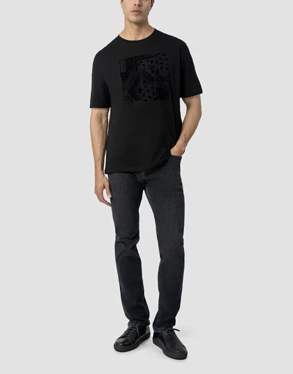 یقه گرد جلو طرح برجسته