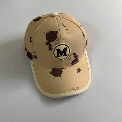 بیسبالی بچگانه مدل m بدون گوش