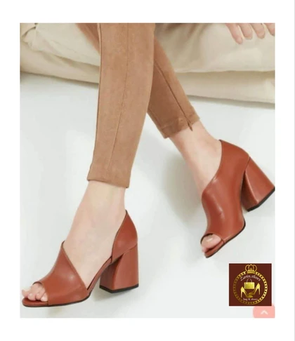 کفش صندل مجلسی و تابستانه زنانه پاشنه قوسی