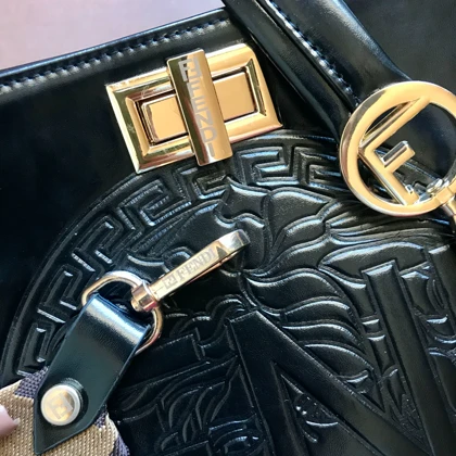 کیف زنانه Fendi (فندی) وارداتی بزرگ کد 980