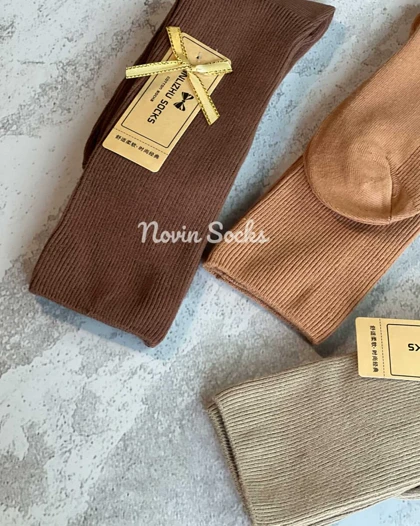 جوراب ساق‌دار کبریتی طرح پاییز