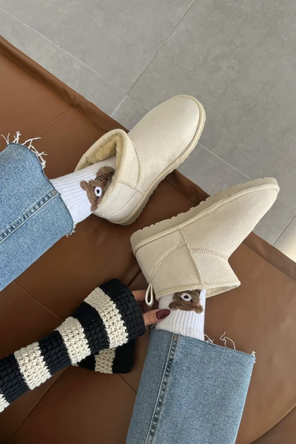 بوت و نیم بوت زنانه استراسونس straswans