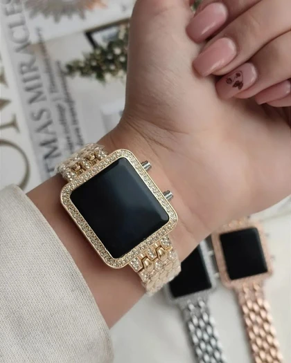 طرح اپل واچ با بند کارتیر کد 1024