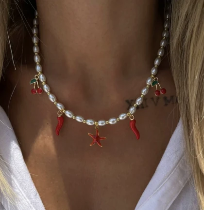 گردنبند مرواریدی آویز فلفل