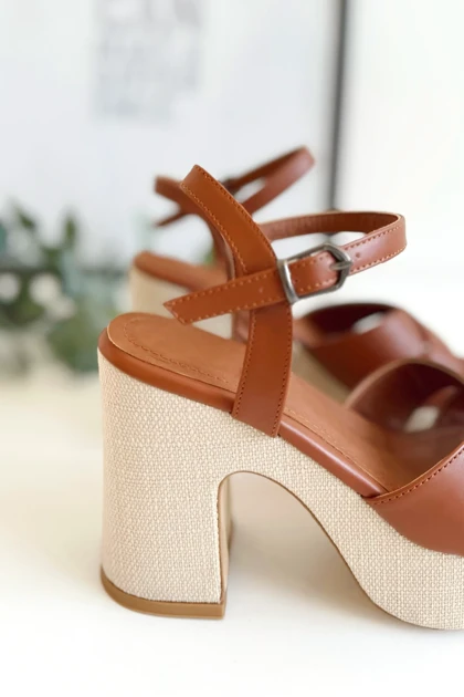 کفش پاشنه‌بلند کلاسیک زنانه polka-store polka-store