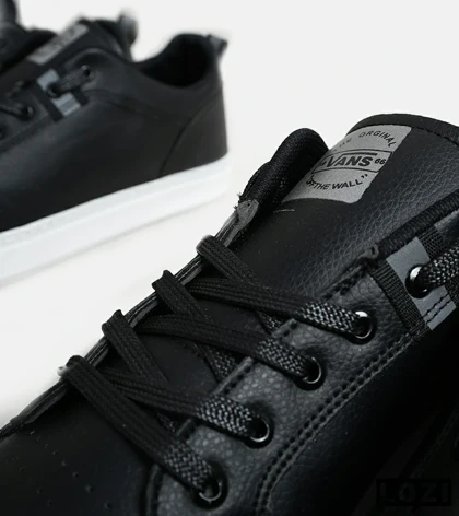 کفش اسنیکرزمردانه مشکی VANS off the wall