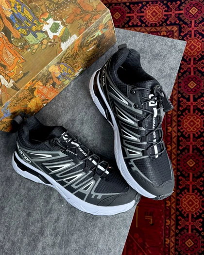 کتانی رانینگ مردانه سالامون