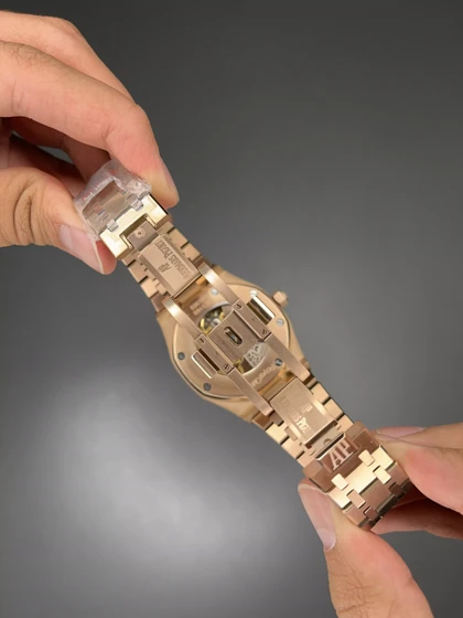 ساعت مچی اودمار پیگه اوپن هارت قاب شنی رزگلد صفحه سبز Audemars Piguet