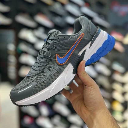 کفش راحتی نایک V2K با زیره فوق العاده طوسی