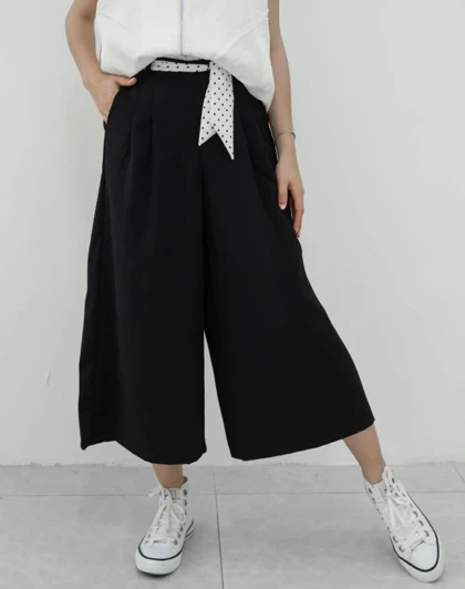 شلوار پارچه‌ای دامنی
