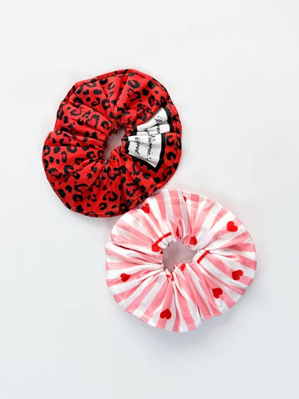 کش مو اسکرانچی ساتن طرح پلنگی و قلبی