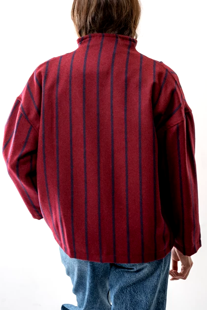 کت جیب‌دار یقه ایستاده زنانه