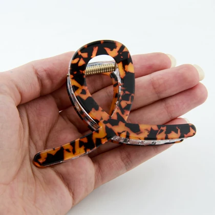 کلیپس زنانه طرح لکه دار