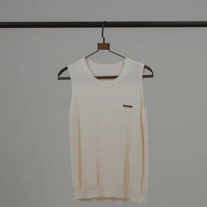 تاپ یقه کش میو میو