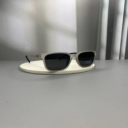 عینک آفتابی پورشه دیزاین با فریم کائوچو و لنز پلی‌کربنات پلاریزه UV400 Porsche Design Premium