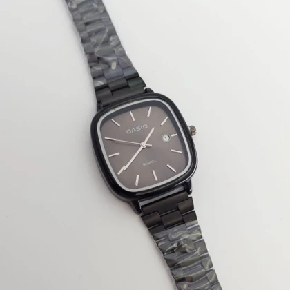 ساعت مچی مردانه کاسیو اولدمانی Casio با موتور کوارتز و تاریخ دار