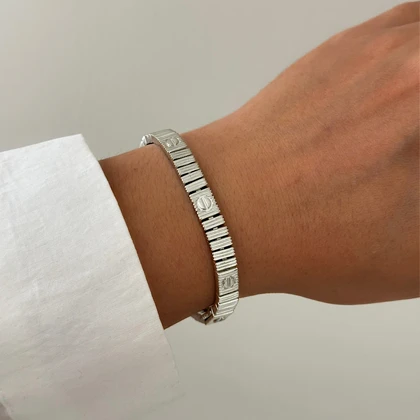 دستبند لاو کارتیه کد 825