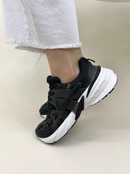 کتانی زنانه نایک وی تو کی طرح گل‌دار | کتانی زنانه نایک وی تو کی طرح گل‌دار nike v2k Flowers Run Womans کد 1325 کد 264