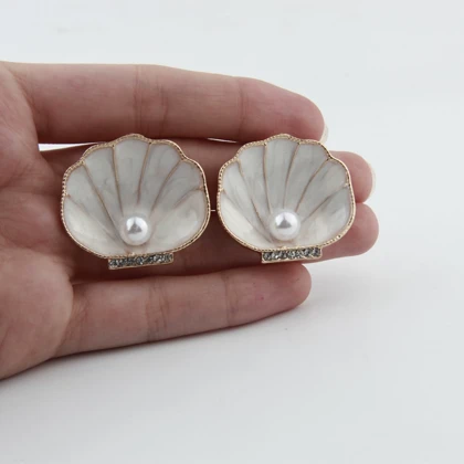 گوشواره زنانه مدل صدف