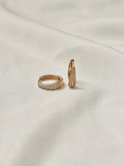 گوشواره حلقه‌ای نگین‌دار
