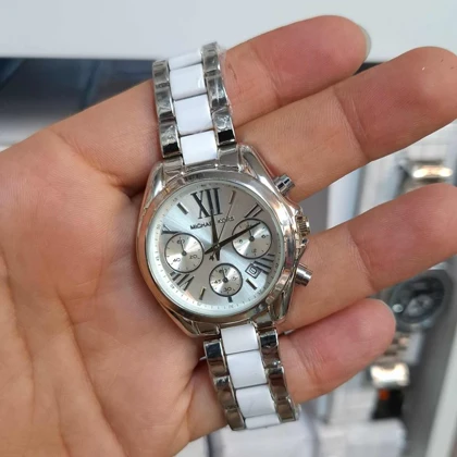 ساعت مچی زنانه مایکل کورس Michael Kors موتور کوارتز باکیفیت و طراحی زیبا