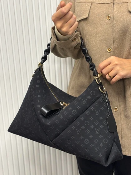 کیف زنانه مخملی