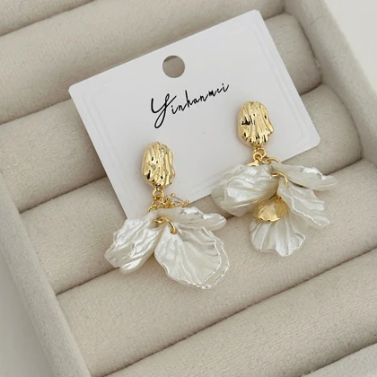 گوشواره زنانه گلبرگ کوچک کد 874