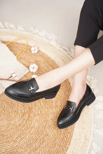 کفش کالج طبی زنانه کاج