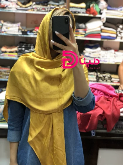 روسری فندی پارچه مارک