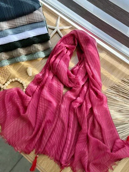 02437- شال آف 79