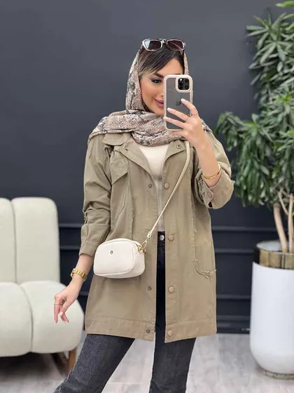 مانتو برش هلالی آستین ریش