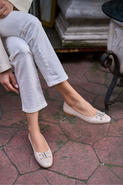 کالج زنانه madamra madamra