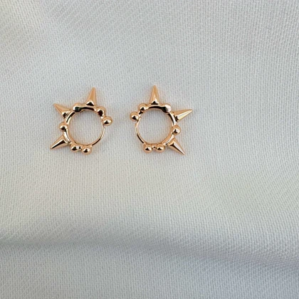 گوشواره میخی طرحدار ژوپینگ