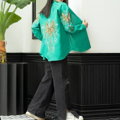 مانتو کتی زنانه طرح پروانه گلدوزی شده