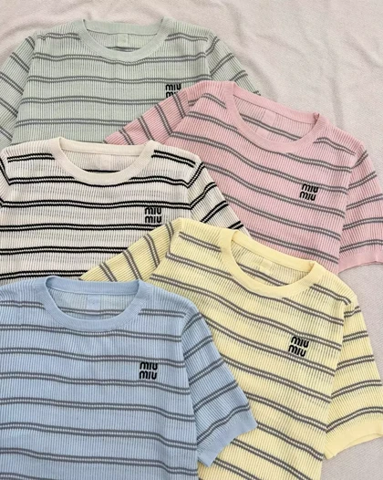 بلوز بافت راه راه miumiu گلدوزی پشت دکمه کد 5494